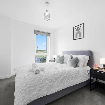 Harboview Haven Waterfront Apartment-3